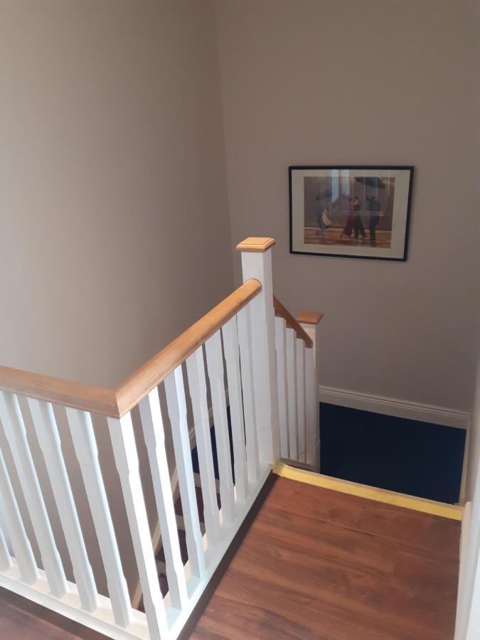 Ensuite At The Foot Of Dublin Mountains Exteriör bild