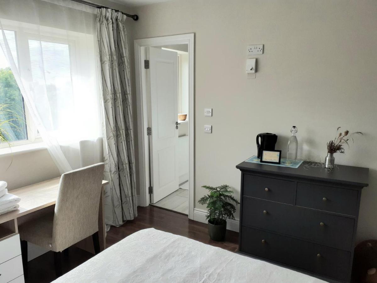 Ensuite At The Foot Of Dublin Mountains Exteriör bild